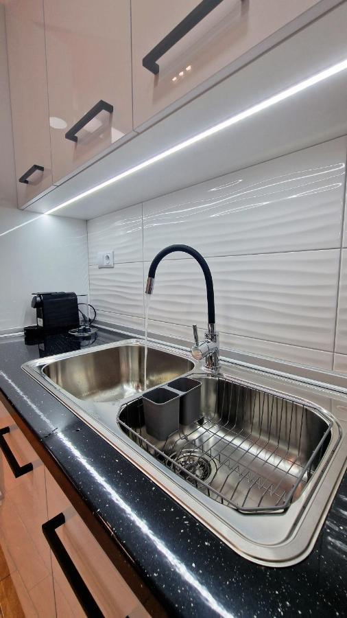 Pg Luxury Apartment Kavala Exterior photo
